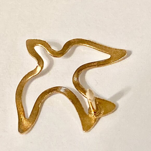 Vintage Dove Bird Lapel Tie Tac Pin Peace Holy Spirit Gold Tone Brass Silhouette - Picture 6 of 8